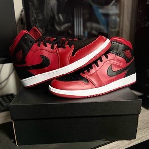 JORDAN 1 MID BRED REVERSE